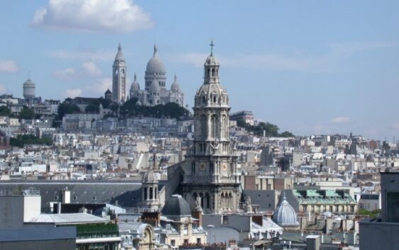 Montmartre oglądany podczas wycieczki do Paryża