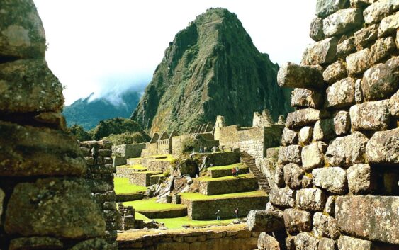 egzotyczne wakacje w Peru mogą dać szanse na podobne krajobrazy And