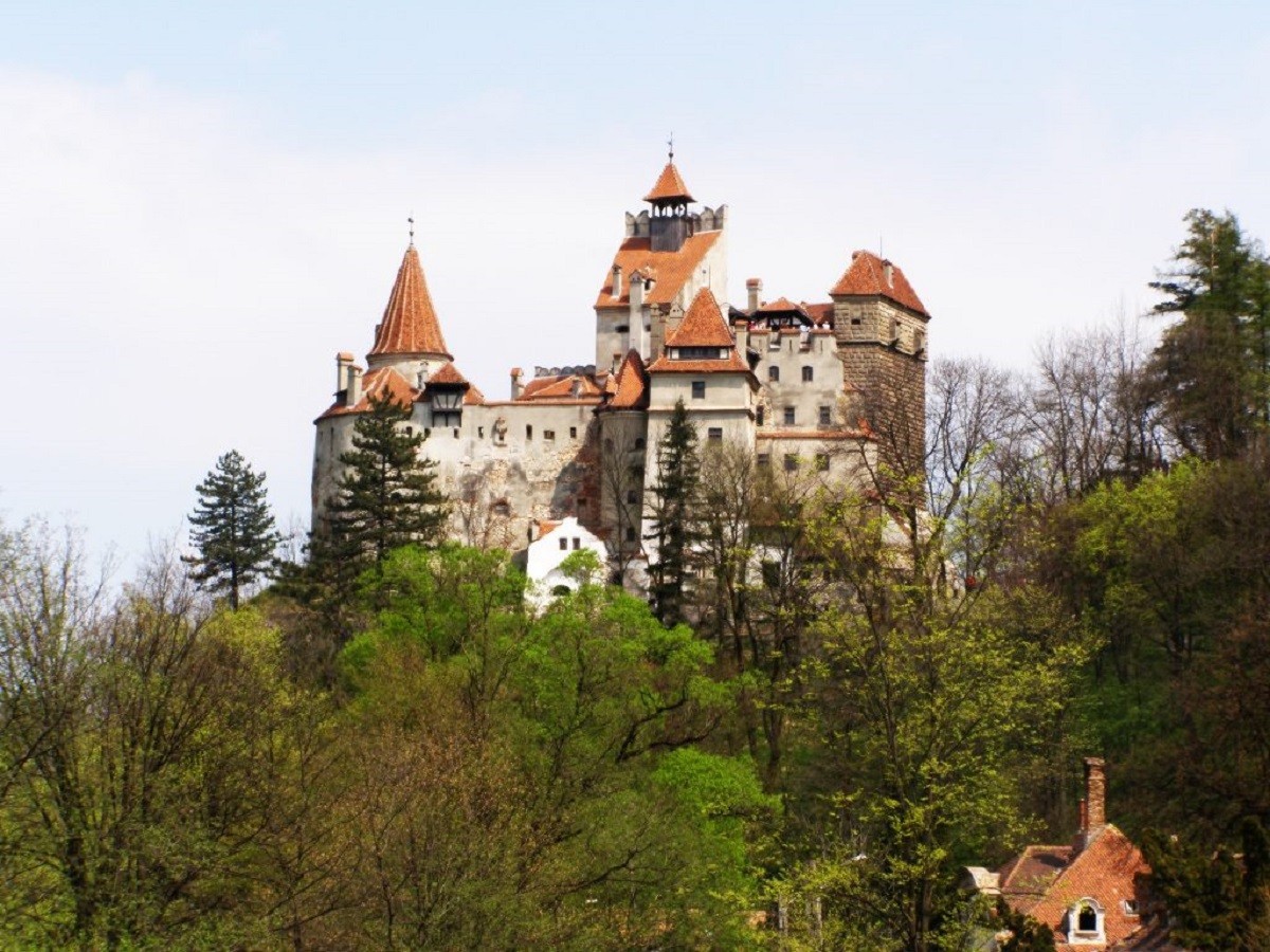 Rumunia wycieczka objazdowa w swym progranie ma m.in. zwiedzanie słynnego zamku hrabiego Drakuli