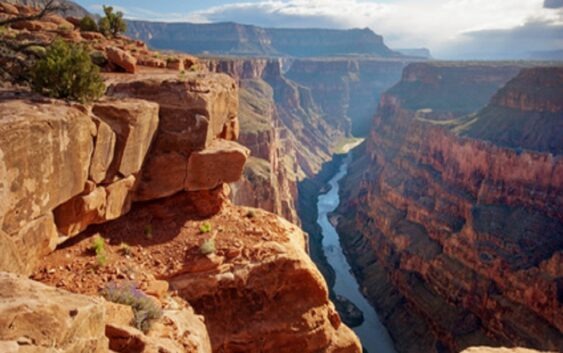 Kanion rzeki Kolorado z udanej wycieczki po zachodnim USA