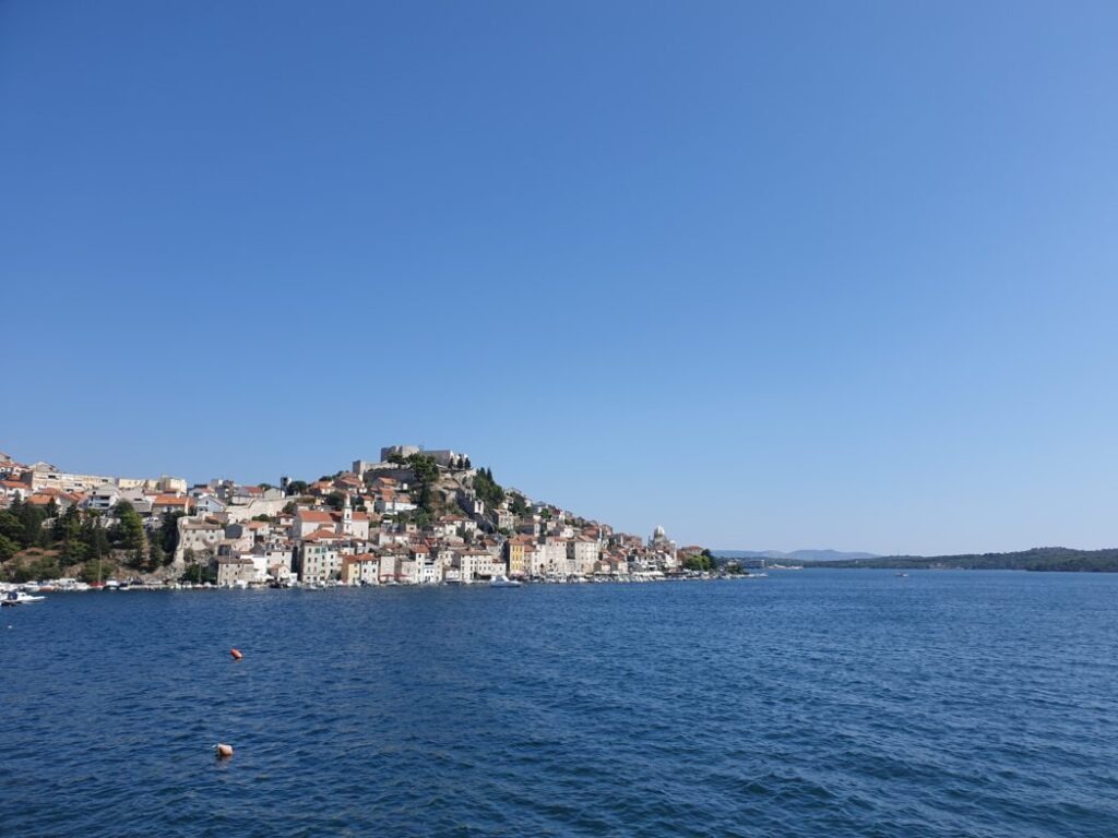 wycieczka z apartamentu w Vodicach do pobliskiego Szybenika