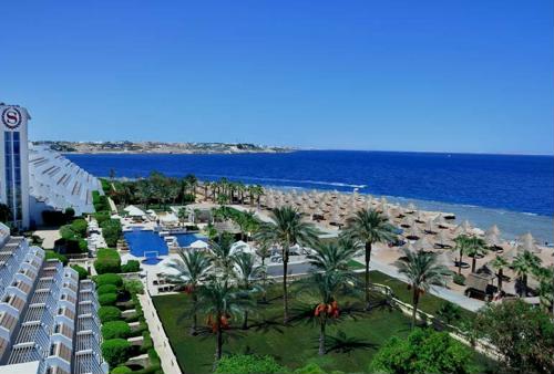 hotel blisko malowniczej rafy niedaleko od lotniska w Sharm el Szejk