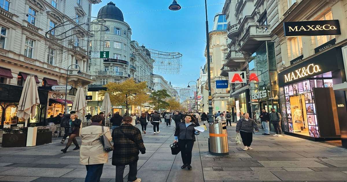widok na jedną z głównych ulic handlowych Wiednia - Graben Strasse